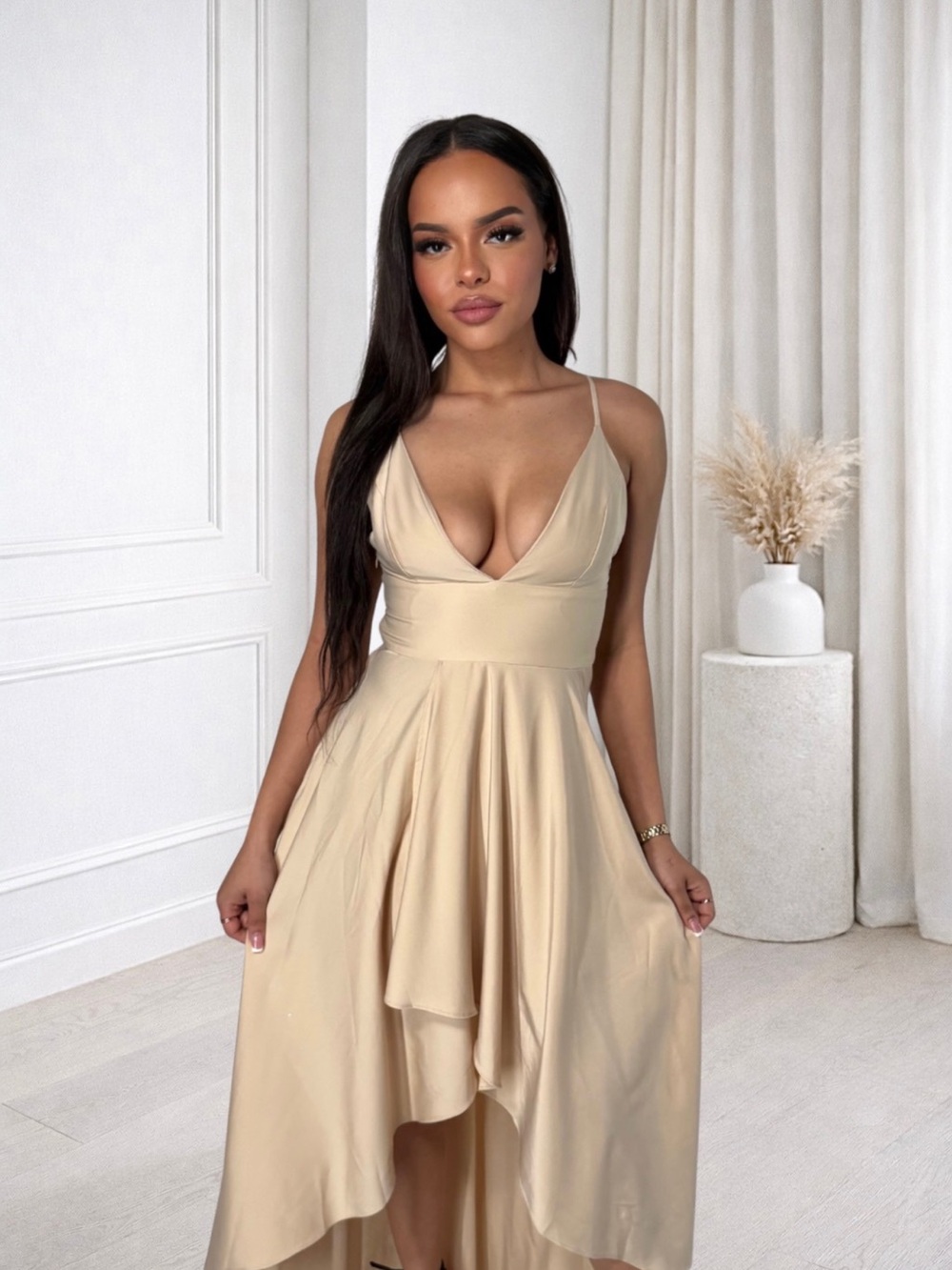 Elegant Ivory V-Neck Spaghetti Strap Dress